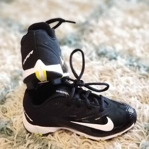 Nike BSBL cleats